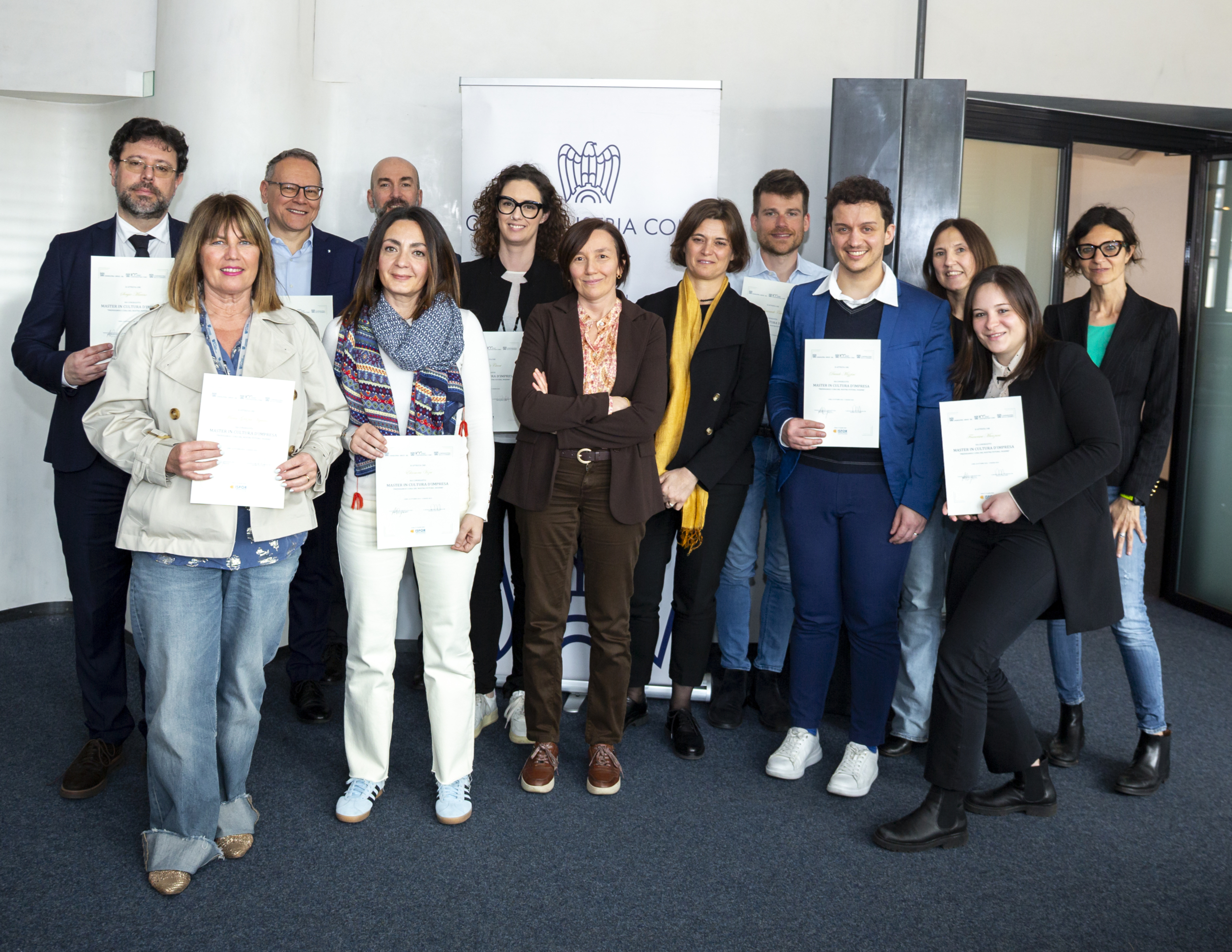 Alcuni dei parteciparti della IV ed. del Master in Cultura d'Impresa alla consegna dei diplomi
